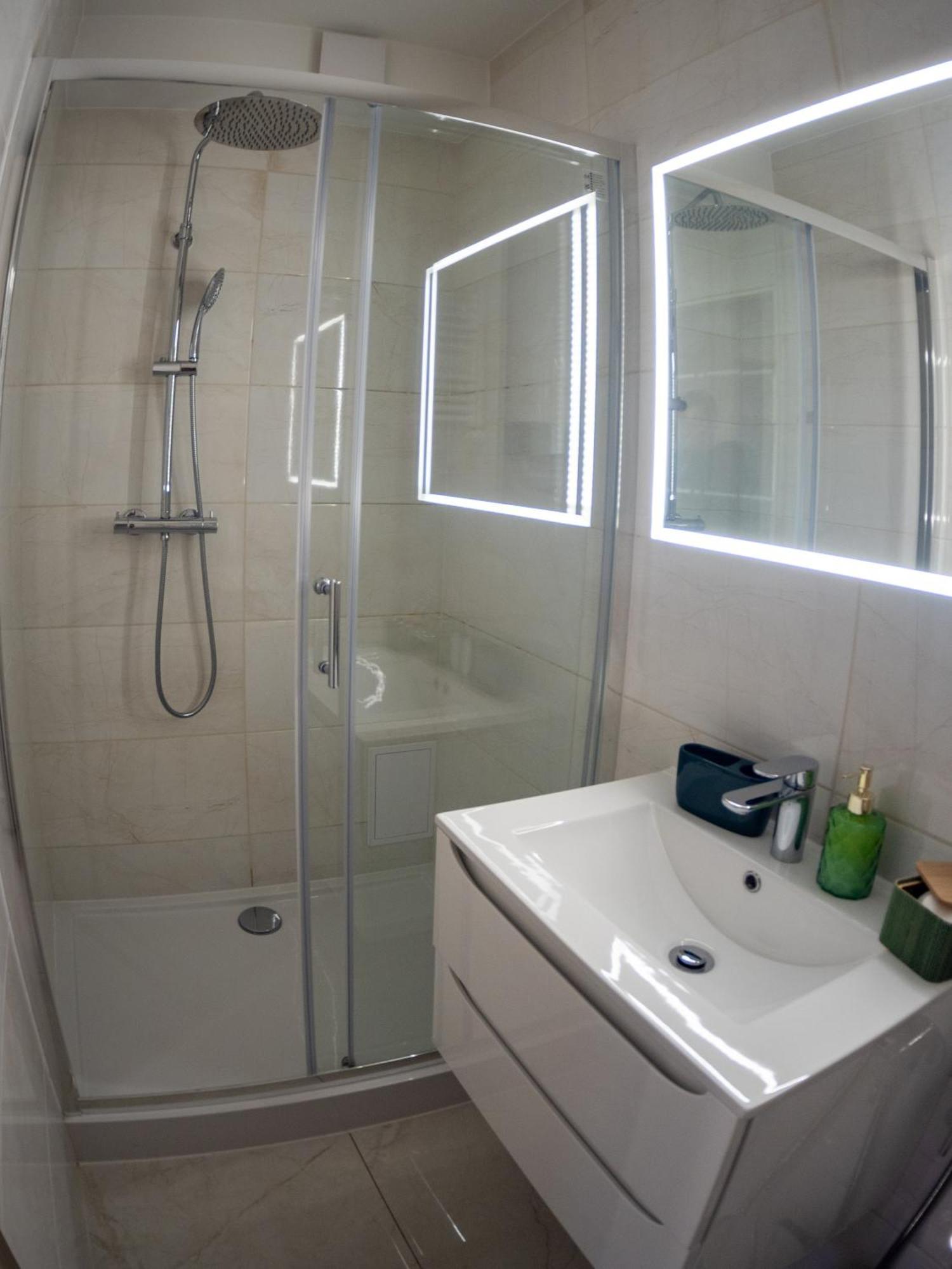 Apartament Classic Comfort Aleja Nmp 8 - Free Parking تشينستوخوفا المظهر الخارجي الصورة
